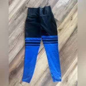 Bombshell sportswear leggings size medium